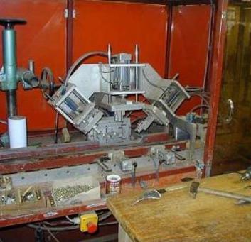 Pose joint automatique pour montant de fenêtre